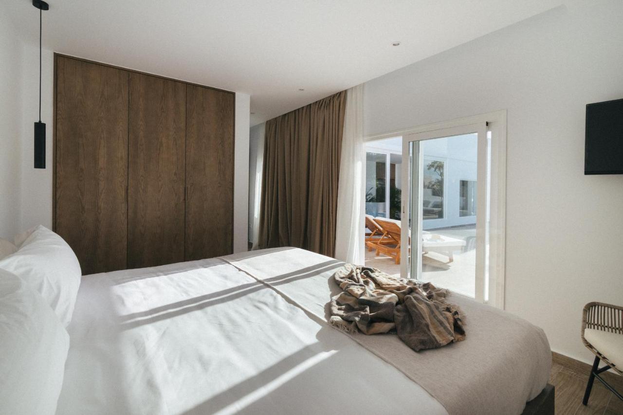 Alava Suites 科斯塔特吉塞 外观 照片